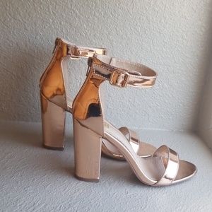 Metallic, rose gold heels
